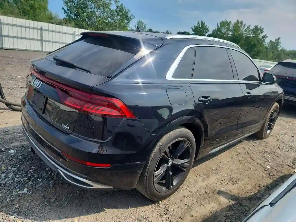 WA1AVAF13KD016260 2019 AUDI Q8-2