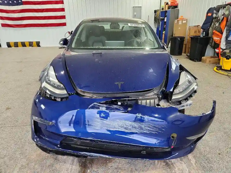 5YJ3E1EA5JF125035 2018 TESLA MODEL 3-4