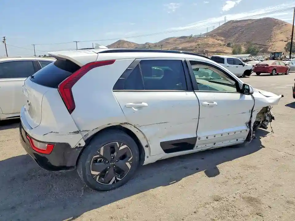 KNDCR3L16R5110463 2024 KIA NIRO-2