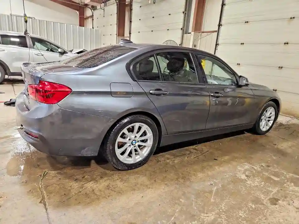 WBA8A3C51JA499568 2018 BMW 3 SERIES-2