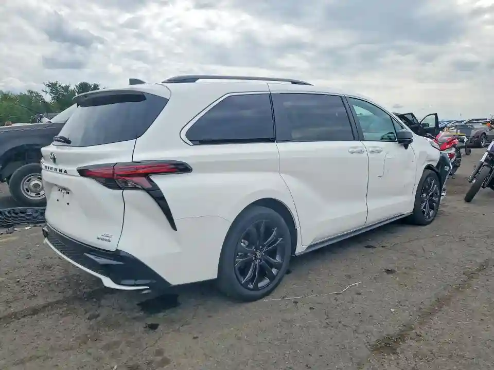 5TDXRKEC1RS206196 2024 TOYOTA SIENNA-2