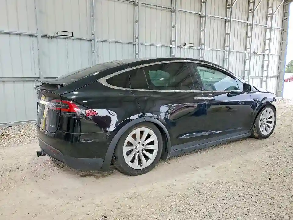 5YJXCAE20HF055308 2017 TESLA MODEL X-2