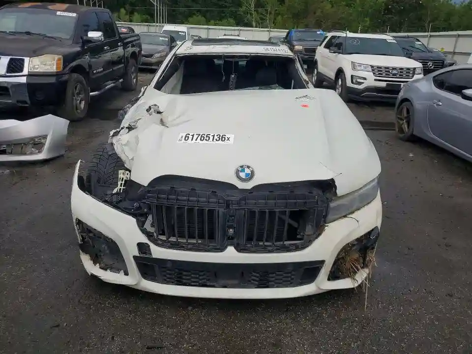 WBA7U2C04NCH44975 2022 BMW 7 SERIES-4