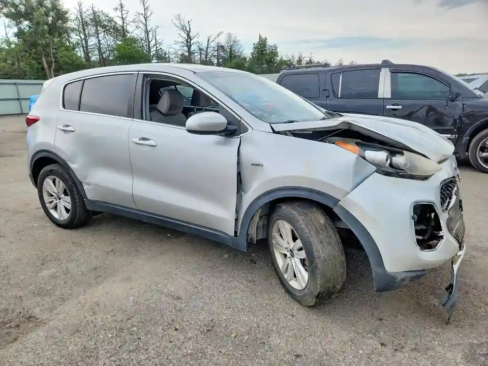 KNDPMCAC2J7393523 2018 KIA SPORTAGE-3