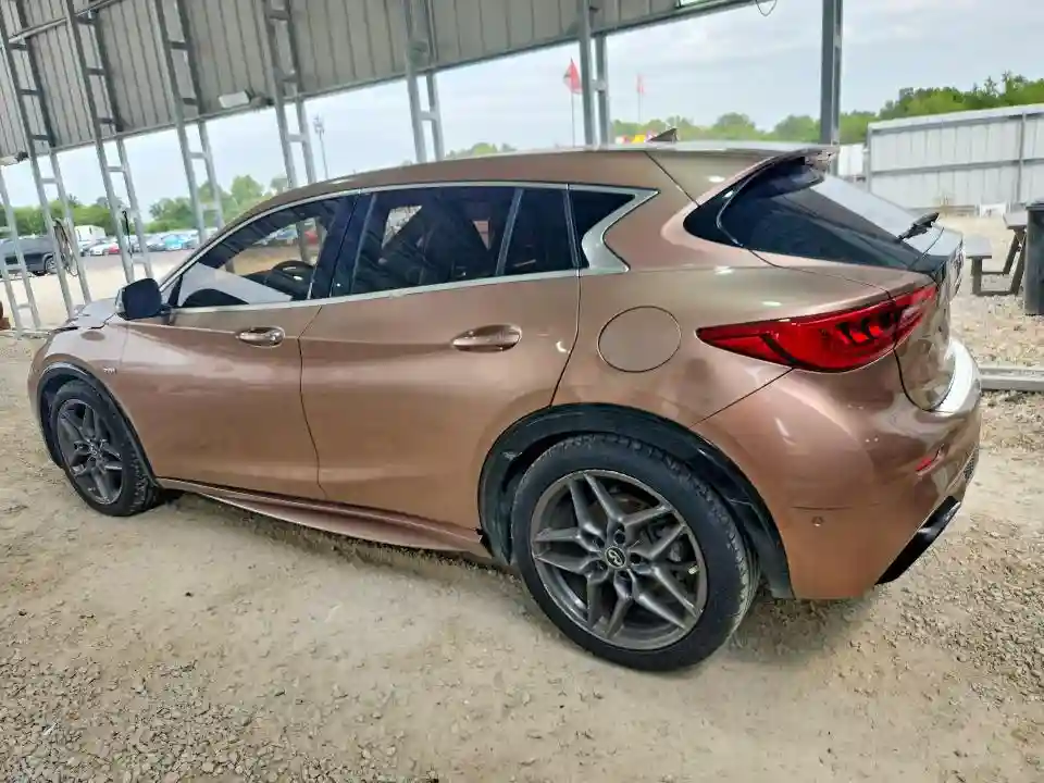 SJKCH5CP8HA032581 2017 INFINITI QX30-1