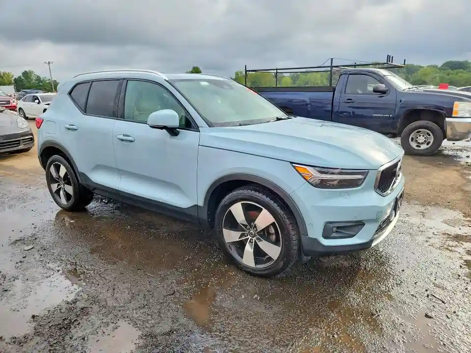YV4162XZ7K2007647 2019 VOLVO XC40-3