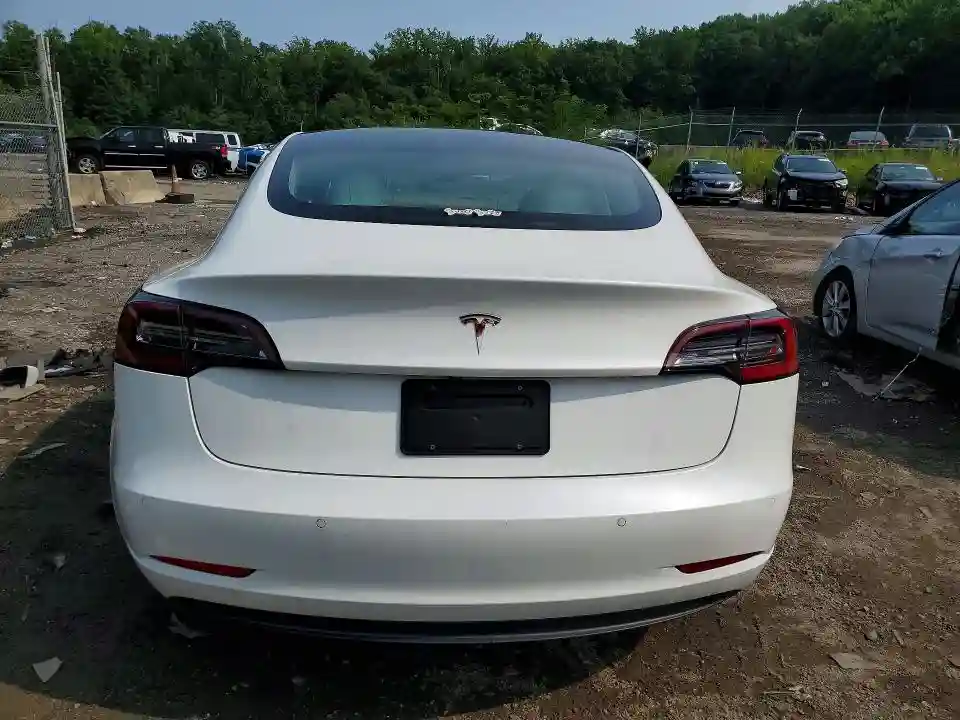 5YJ3E1EA4KF486614 2019 TESLA MODEL 3-5