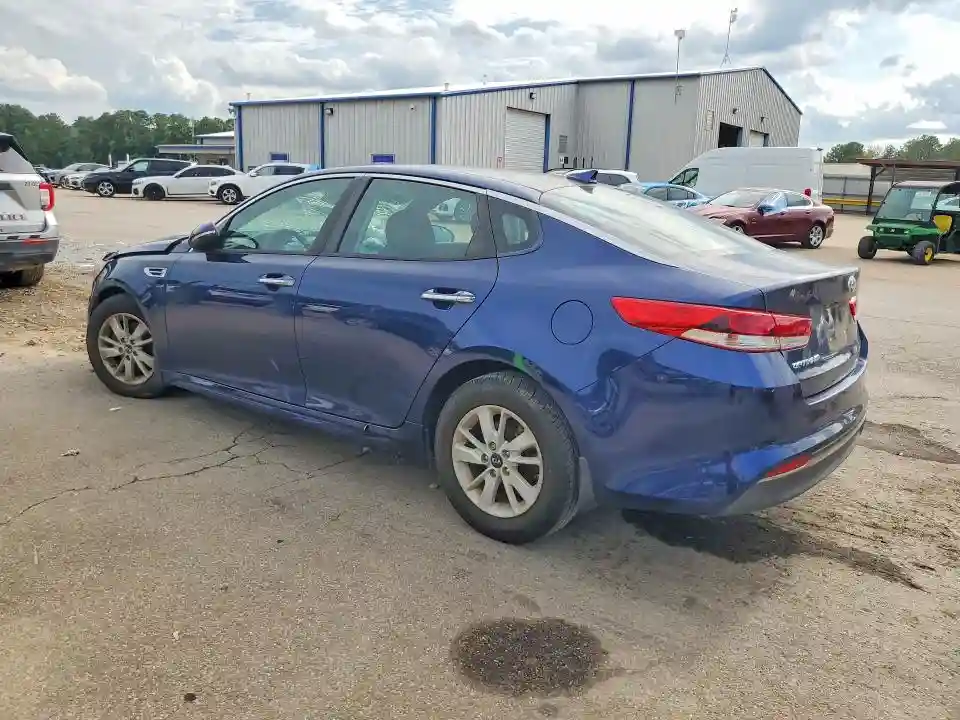 5XXGT4L30HG177581 2017 KIA OPTIMA-1