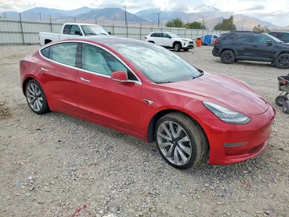 5YJ3E1EB6JF135162 2018 TESLA MODEL 3-3