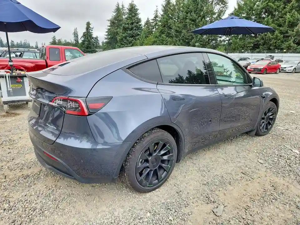 7SAYGDEE9PF921030 2023 TESLA MODEL Y-2