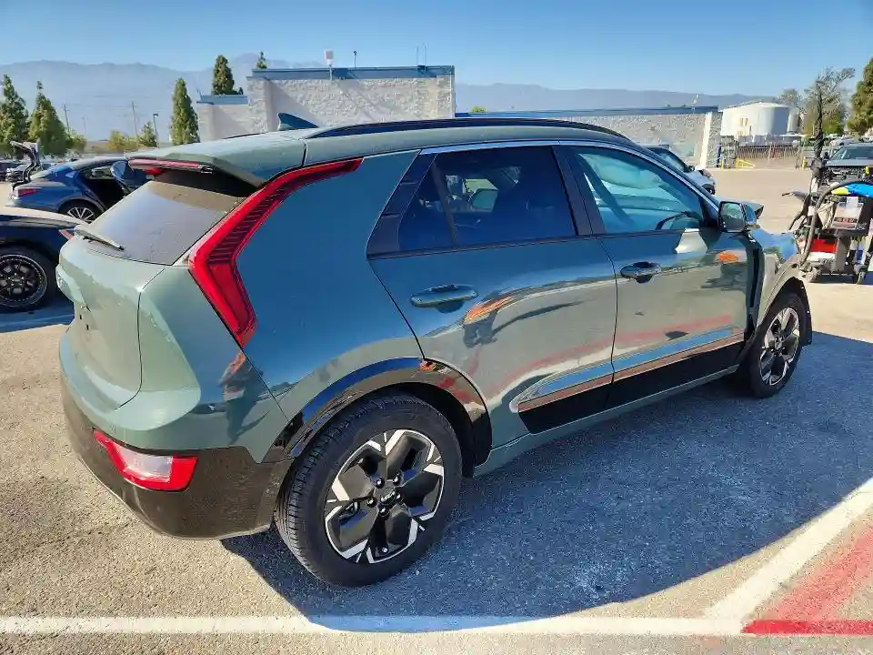 KNDCR3L16R5110821 2024 KIA NIRO-2