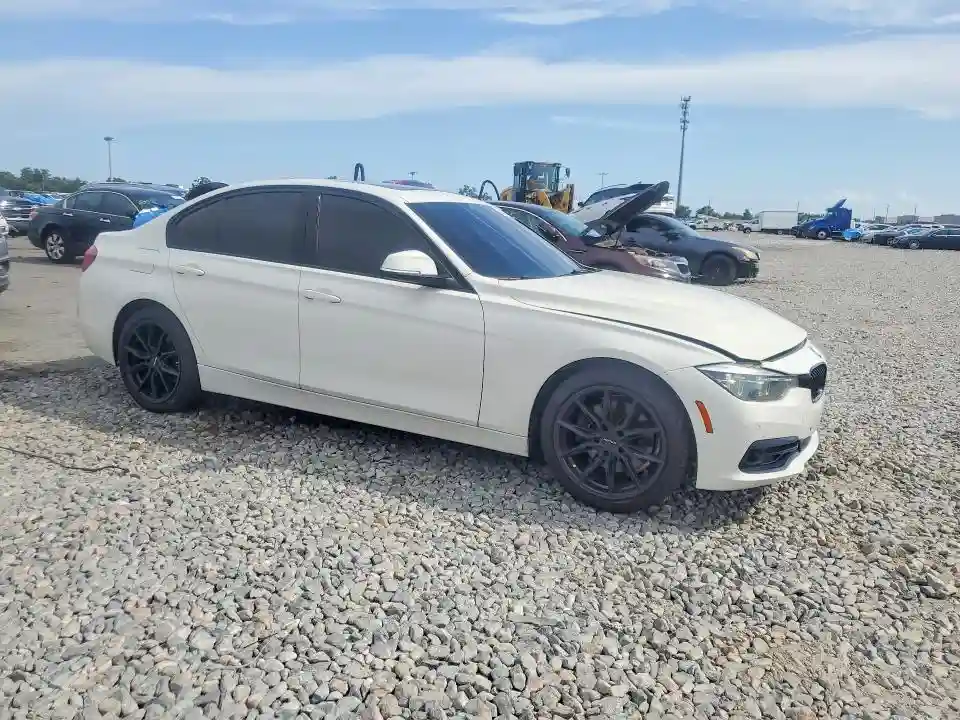 WBA8E1C50JA756812 2018 BMW 3 SERIES-3
