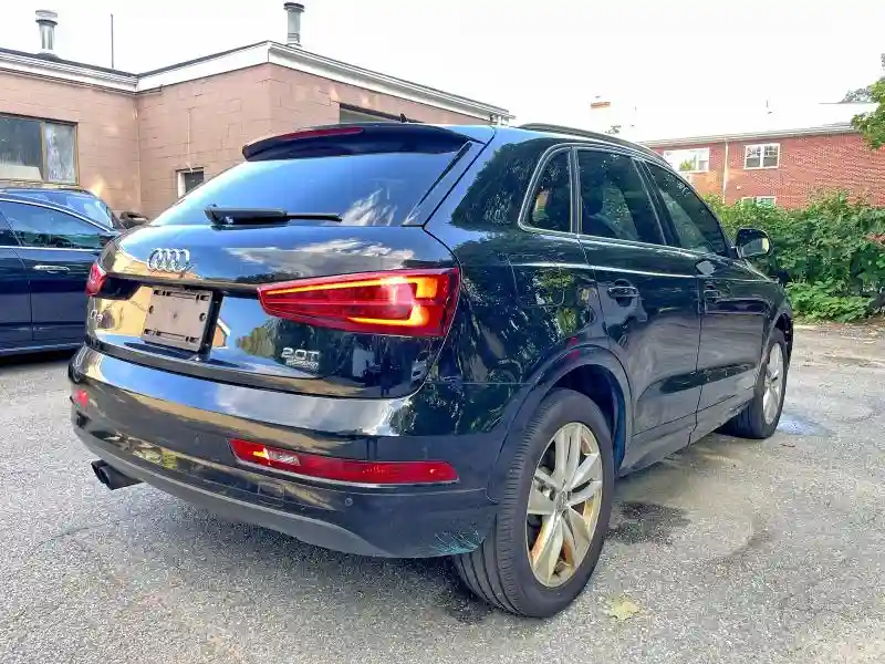 WA1JCCFS0JR010508 2018 AUDI Q3-3