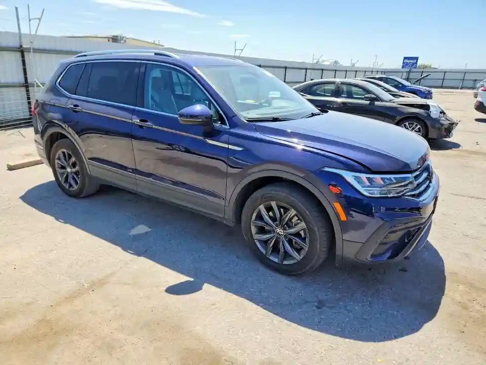 3VV3B7AXXPM053017 2023 VOLKSWAGEN TIGUAN-3