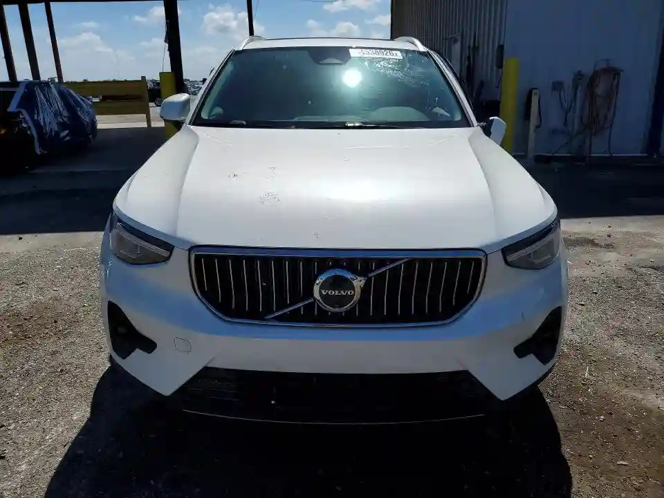 YV4L12UEXS2556624 2025 VOLVO XC40-4