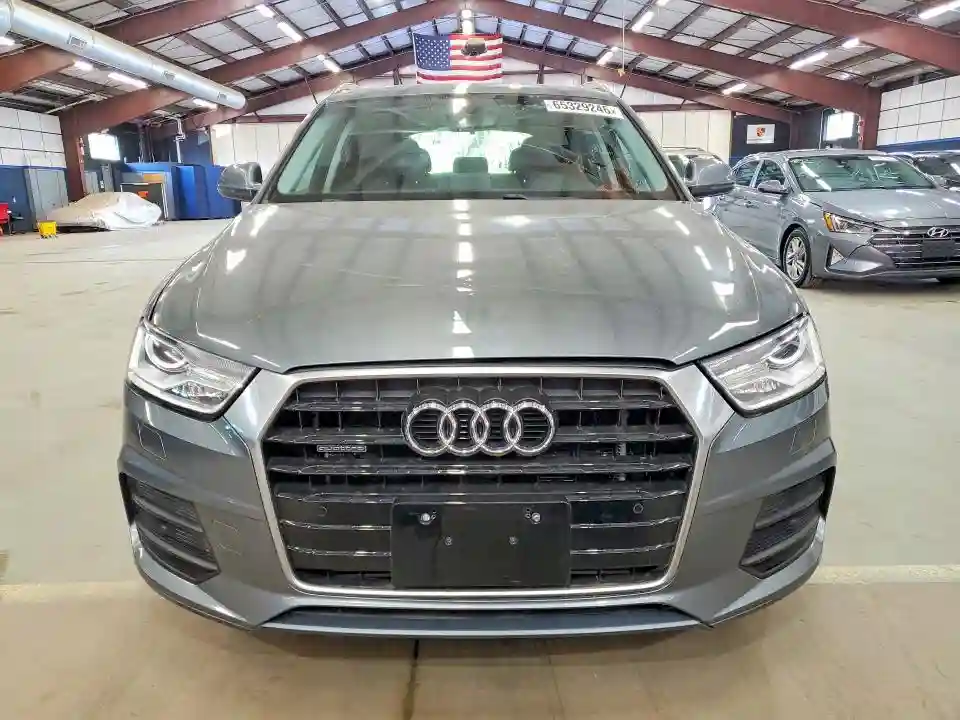 WA1ECCFS2HR013468 2017 AUDI Q3-4