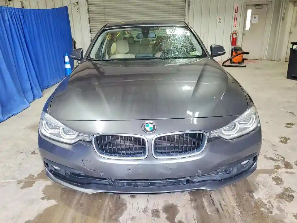 WBA8A3C54JA505198 2018 BMW 3 SERIES-4