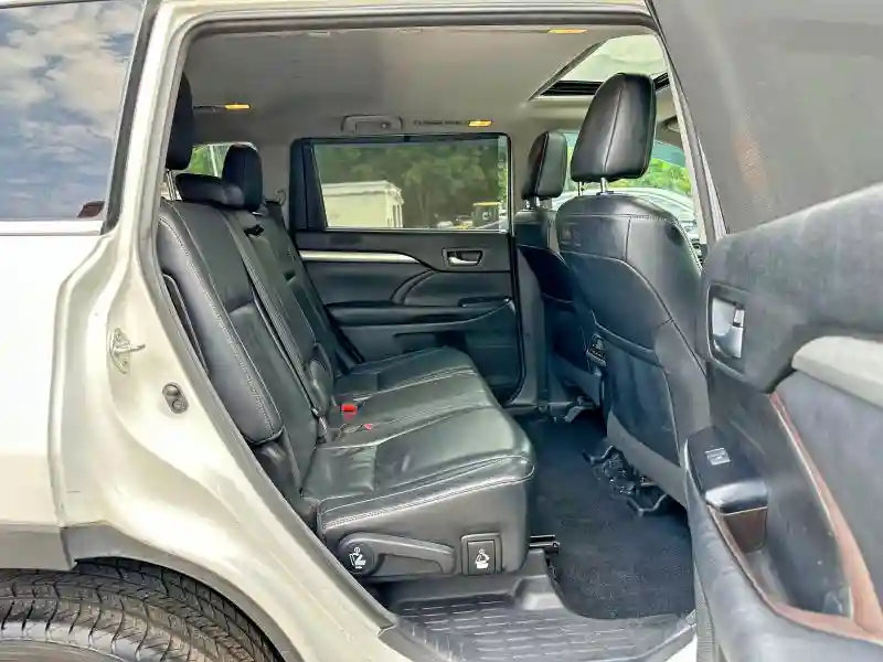 5TDJZRFH2JS816010 2018 TOYOTA HIGHLANDER-5