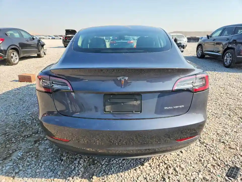 5YJ3E1EB4PF393219 2023 TESLA MODEL 3-5