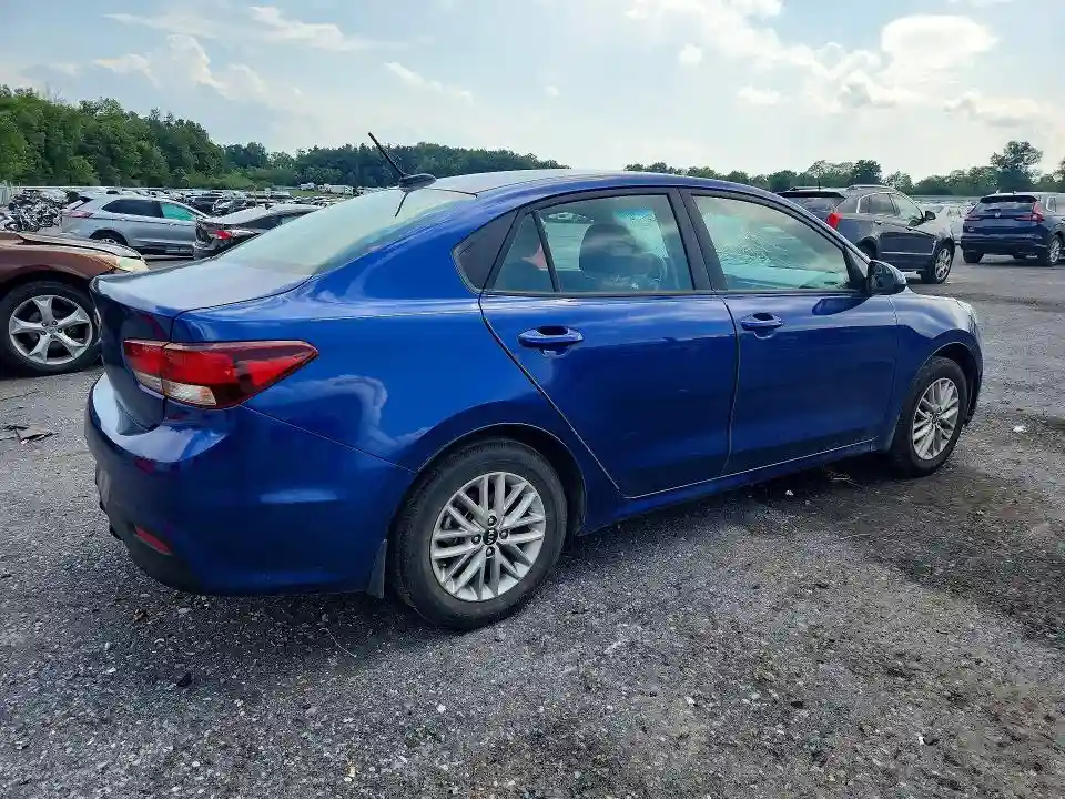 3KPA34AB1JE060347 2018 KIA RIO-2