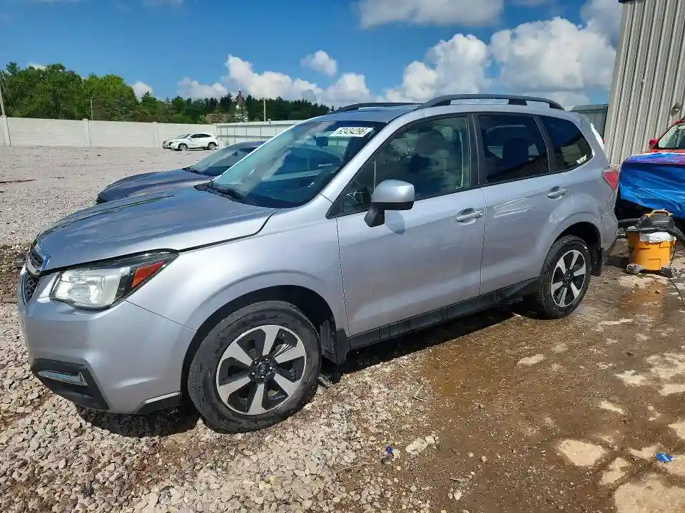 2017 SUBARU FORESTER