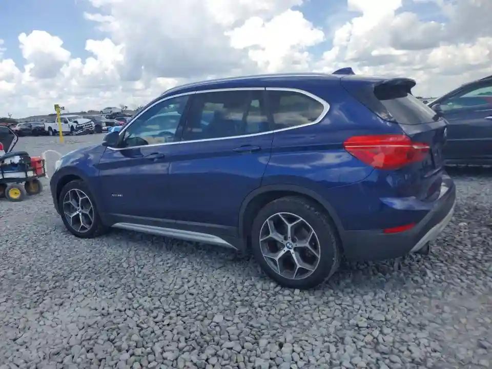 WBXHT3C33H5F69771 2017 BMW X1-1