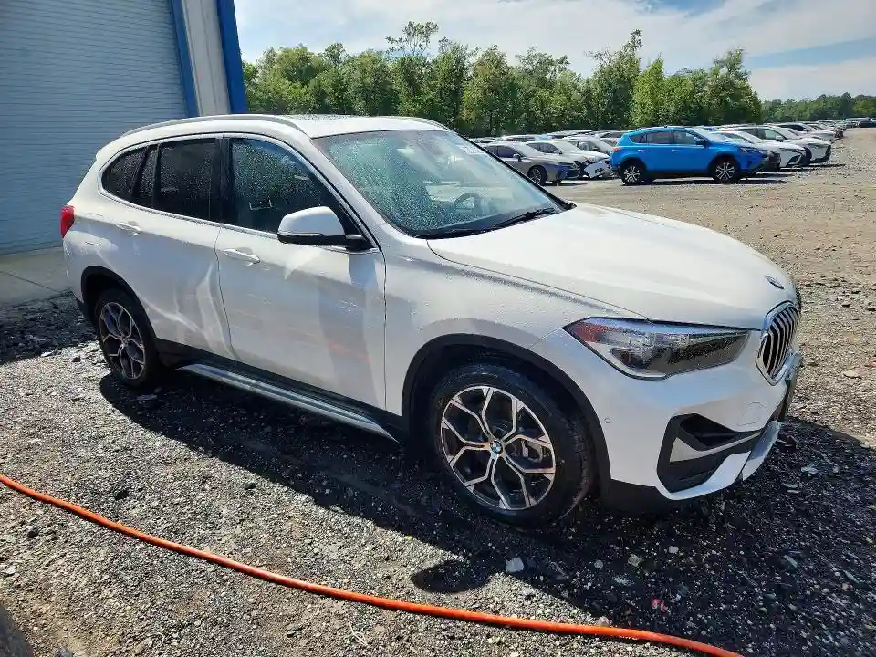 WBXJG9C01N5V52443 2022 BMW X1-3