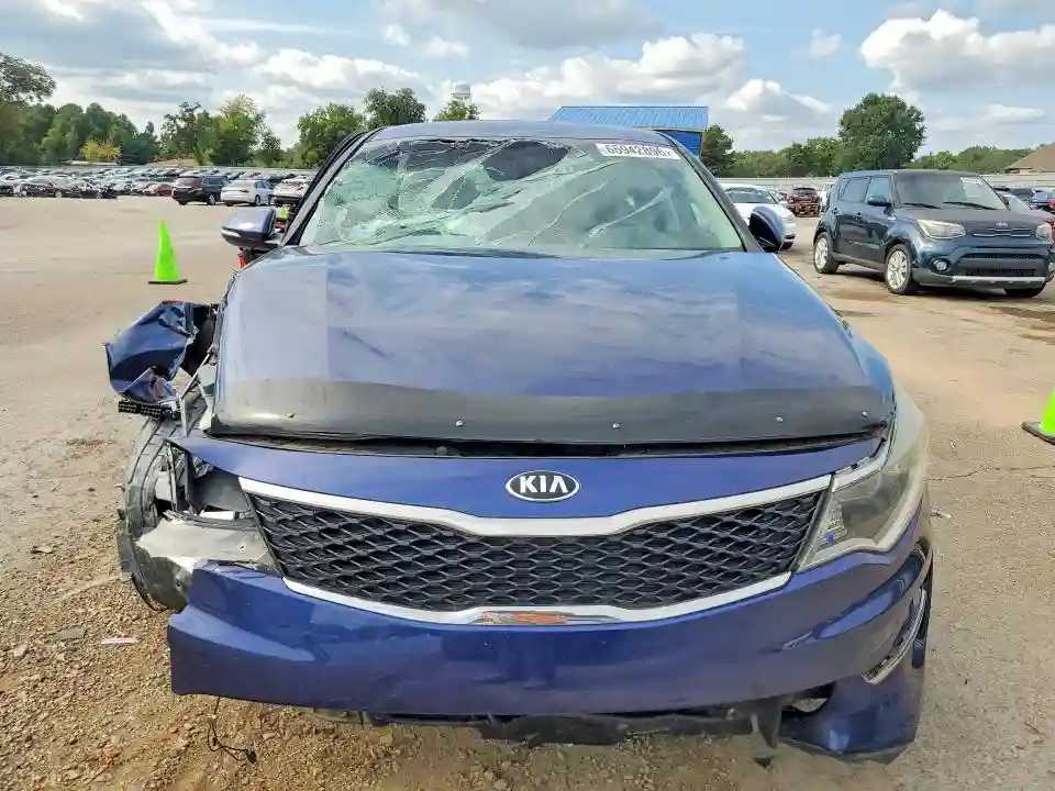 5XXGT4L30HG177581 2017 KIA OPTIMA-4