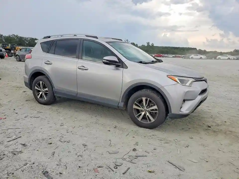 2T3WFREV7JW433216 2018 TOYOTA RAV4-3