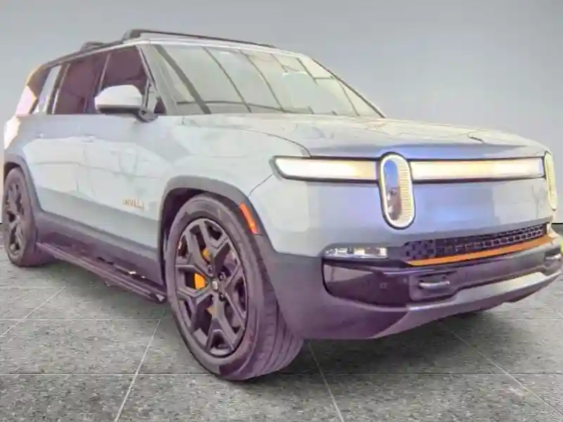 7PDSGABA4PN019950 2023 RIVIAN RIS-1