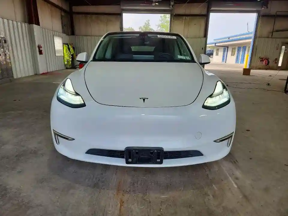 7SAYGDEE1PF611177 2023 TESLA MODEL Y-4