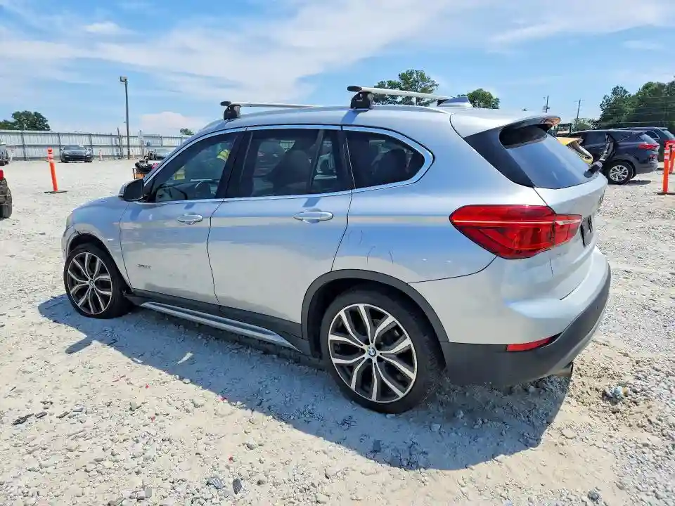 WBXHT3C37H5F71202 2017 BMW X1-1