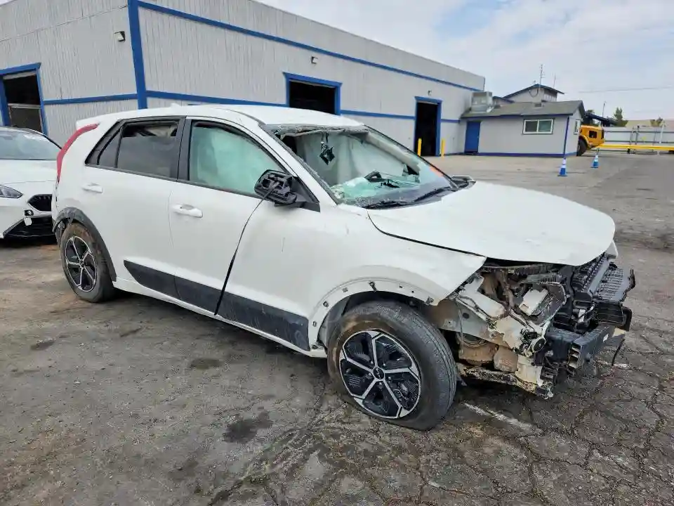 KNDCP3LE4T5328594 2026 KIA NIRO-3