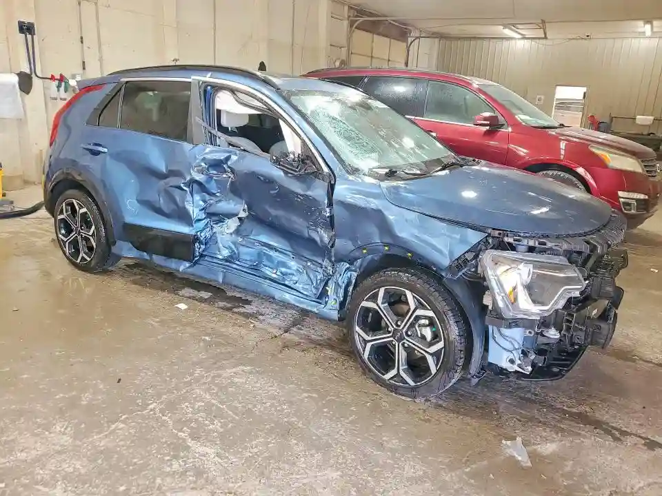 KNDCR3LE6P5036087 2023 KIA NIRO-3