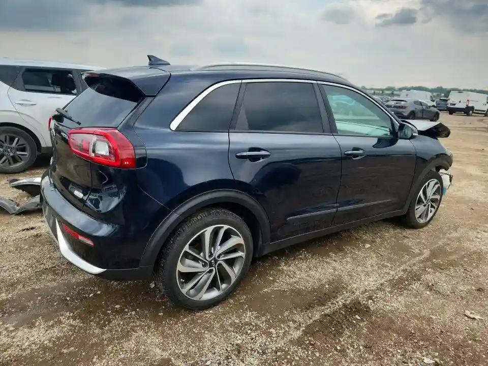 KNDCE3LC7H5047742 2017 KIA NIRO-2