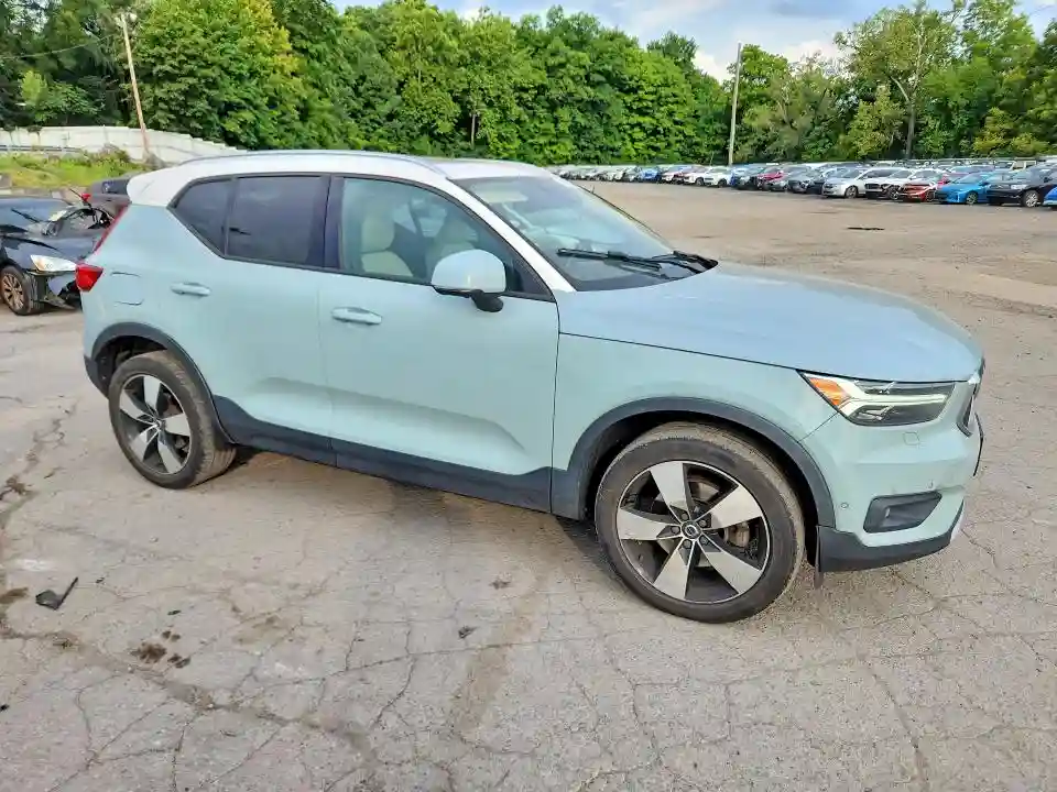 YV4162XZXK2004449 2019 VOLVO XC40-3