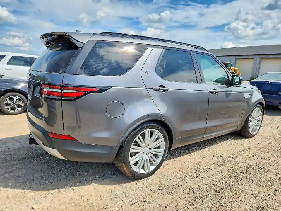 SALRR2RVXJA077325 2018 LAND ROVER DISCOVERY-2