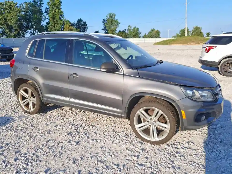 WVGJV7AX3GW607961 2016 VOLKSWAGEN TIGUAN-3