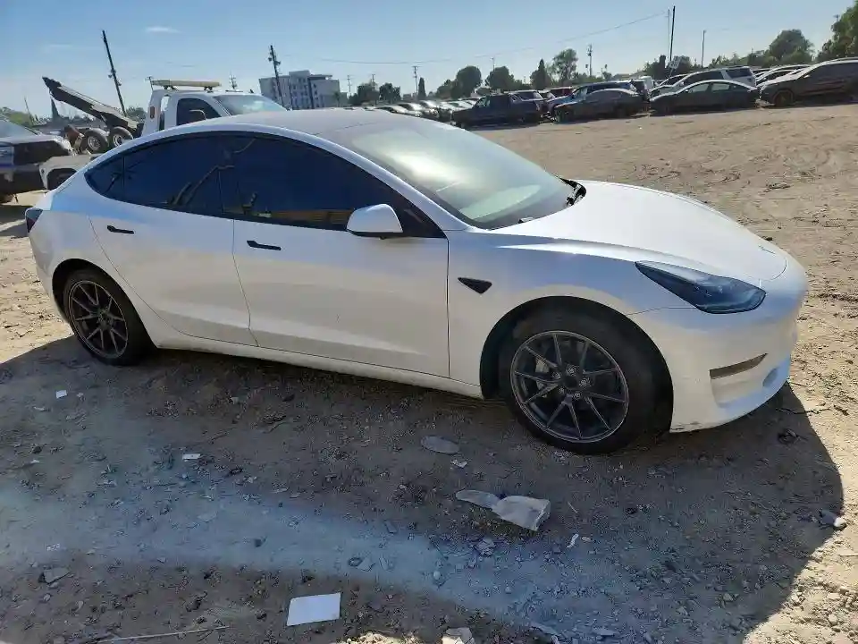 5YJ3E1EA1PF394464 2023 TESLA MODEL 3-3