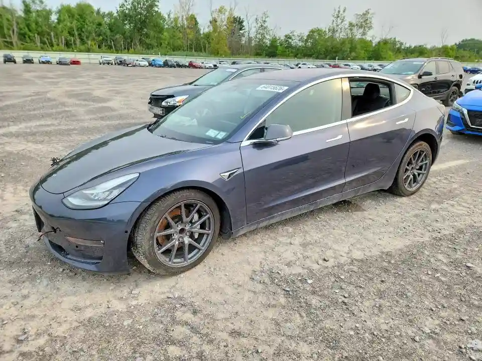 5YJ3E1EA2JF019075 2018 TESLA MODEL 3-0