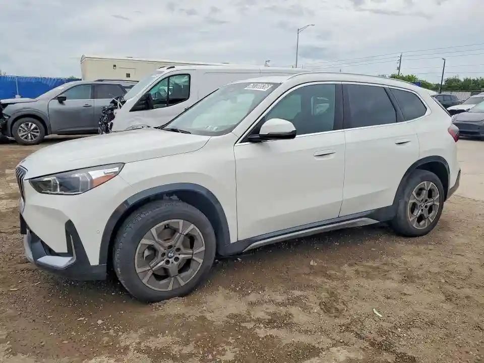 WBX73EF00T5469285 2026 BMW X1-0