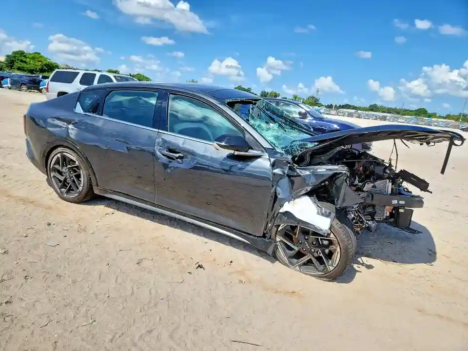 3KPFW4DE1TE274423 2026 KIA K4 GT LINE-3