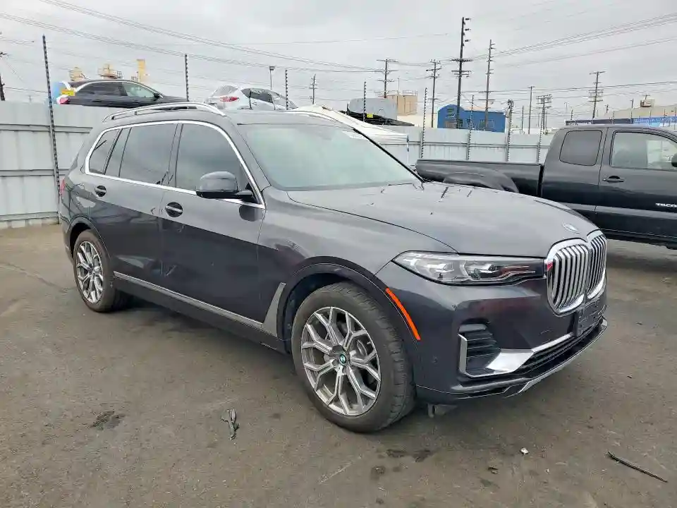 5UXCW2C51KL089916 2019 BMW X7-3
