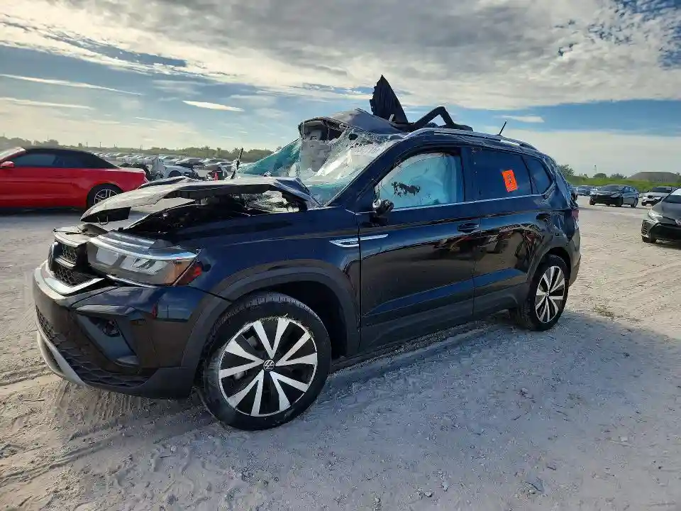 3VVEX7B25RM005585 2024 VOLKSWAGEN TAOS SE-0