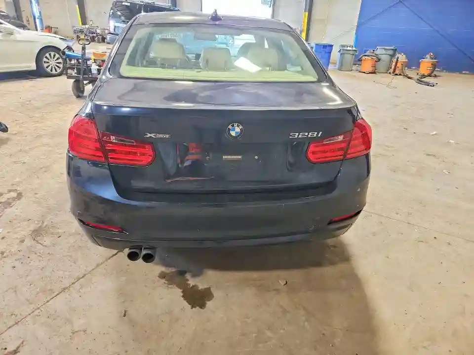 WBA3B5G59FNS19828 2015 BMW 3 SERIES-5