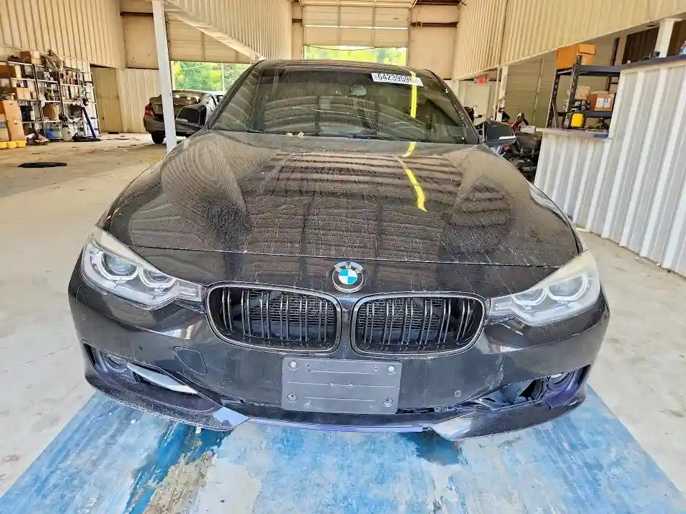 WBA3B9G50FNR93070 2015 BMW 3 SERIES-4