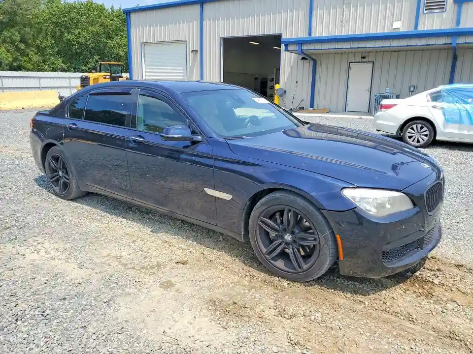 WBAYF4C55FG291818 2015 BMW 7 SERIES-3