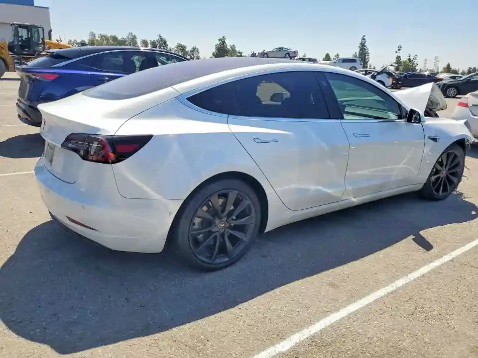 5YJ3E1EA2JF038726 2018 TESLA MODEL 3-2