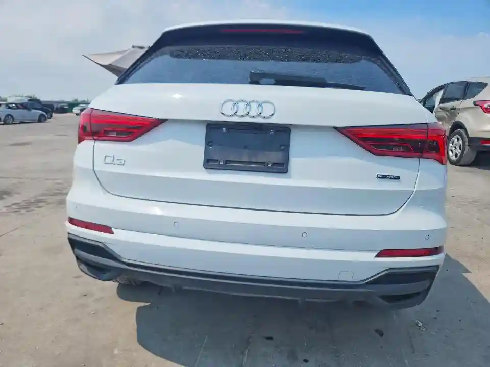 WA1DECF38P1063237 2023 AUDI Q3-5