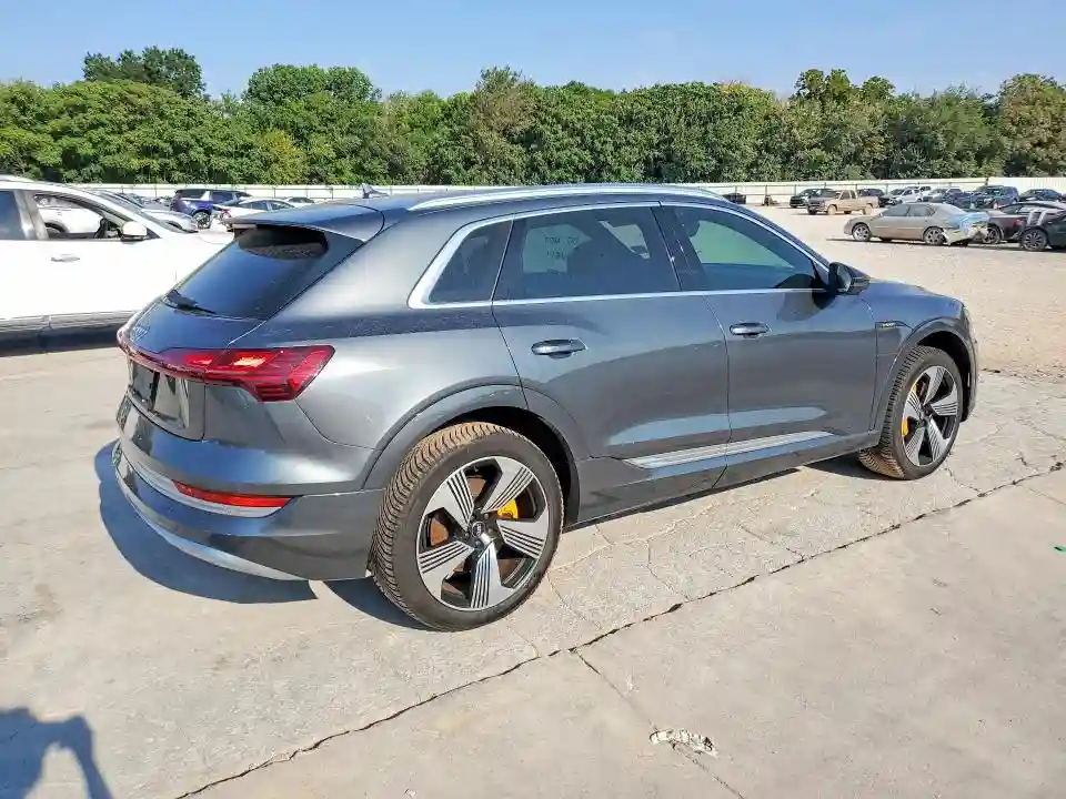 WA1VAAGE3KB007357 2019 AUDI E-TRON-2